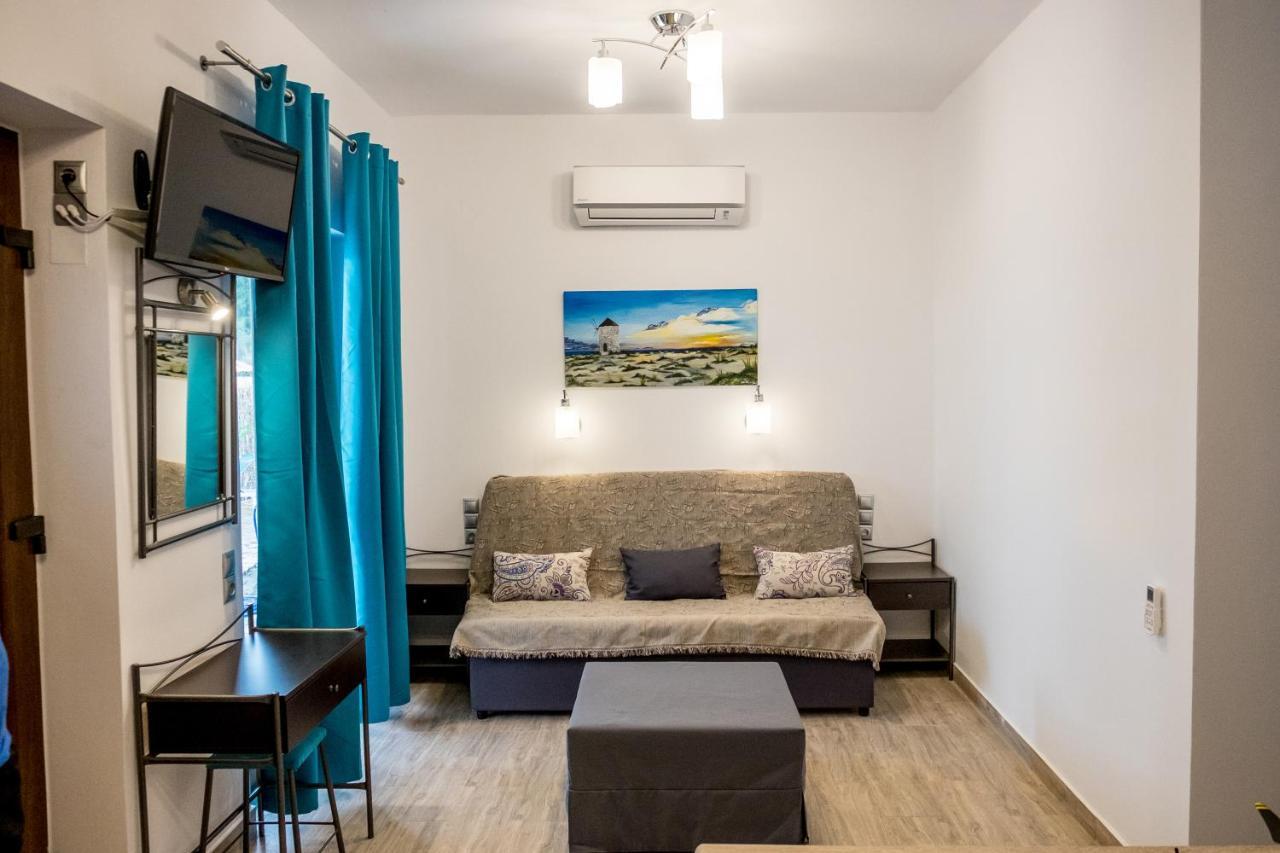 Amousso Beach Villas Marantochori ภายนอก รูปภาพ