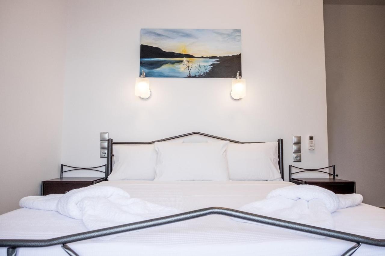 Amousso Beach Villas Marantochori ภายนอก รูปภาพ